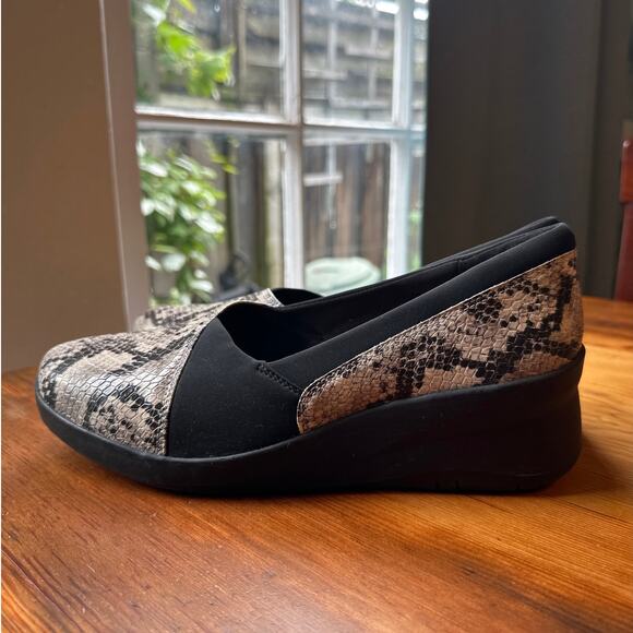 Clarks Black and Brown Wedge Shoes with Elegant Design - Picture 2 of 7